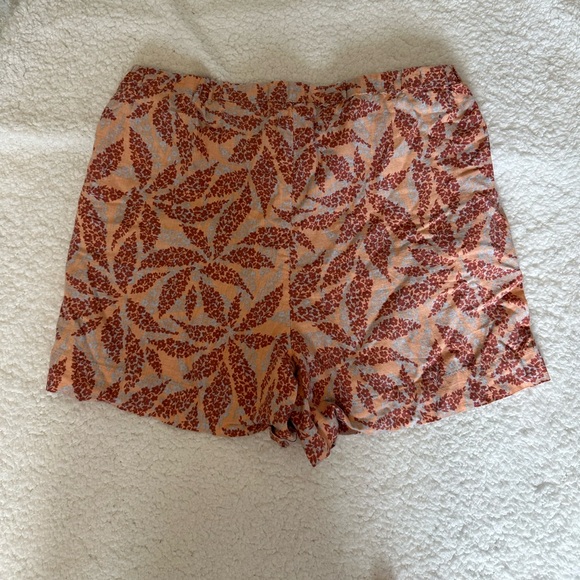 Eco Threads linen shorts. Women’s size Medium. - Picture 6 of 7